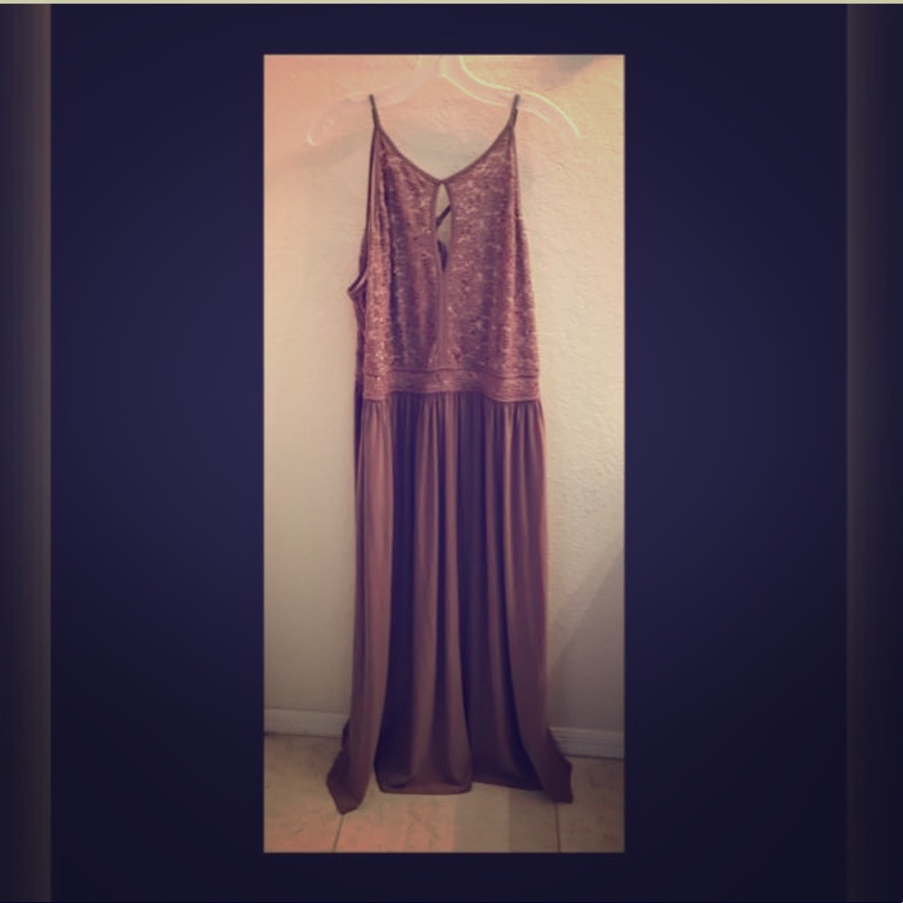 Gorgeous evening dress!